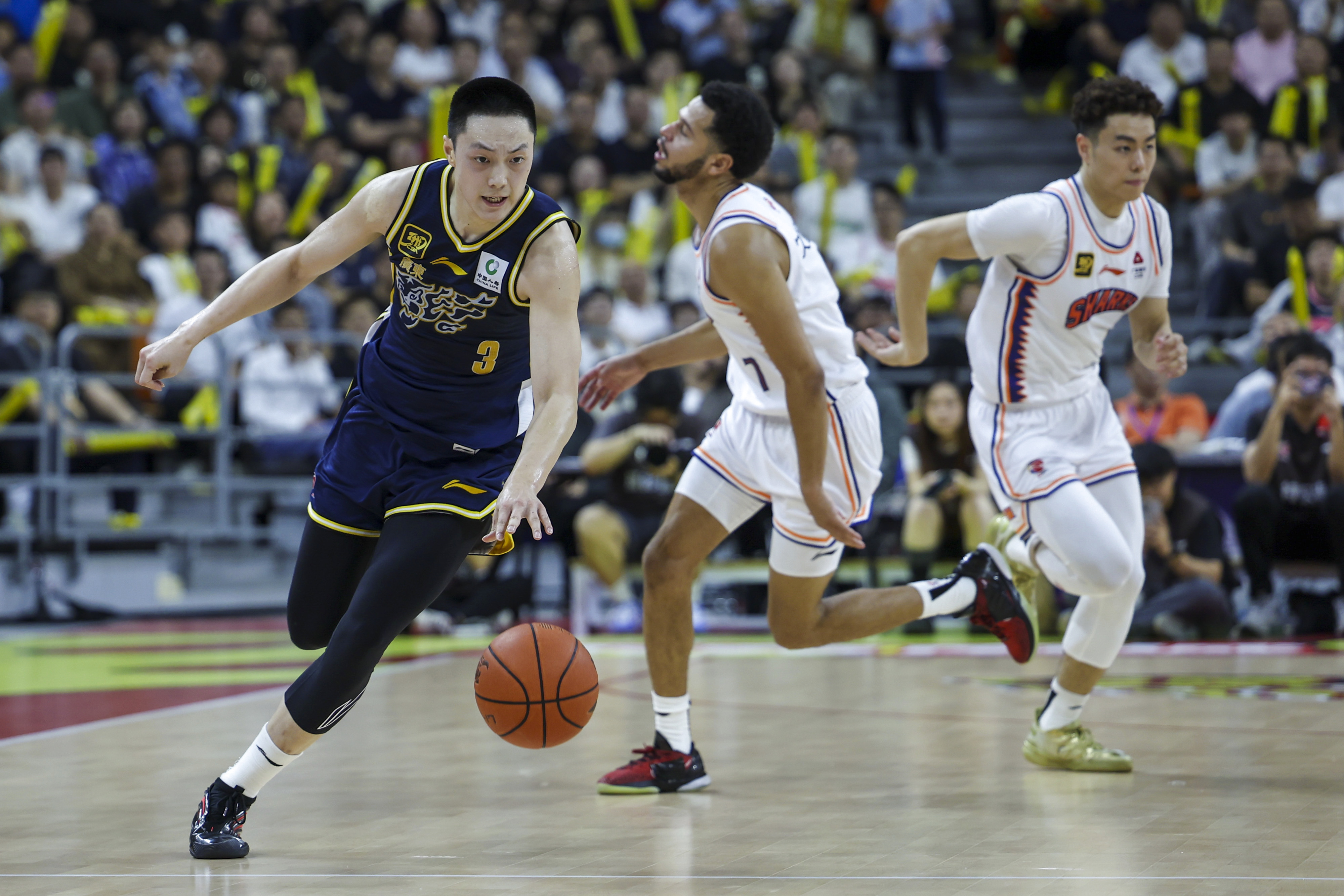 关于广东队成为本场最大亮点，CBA季后赛瞬间破防，爆冷的信息