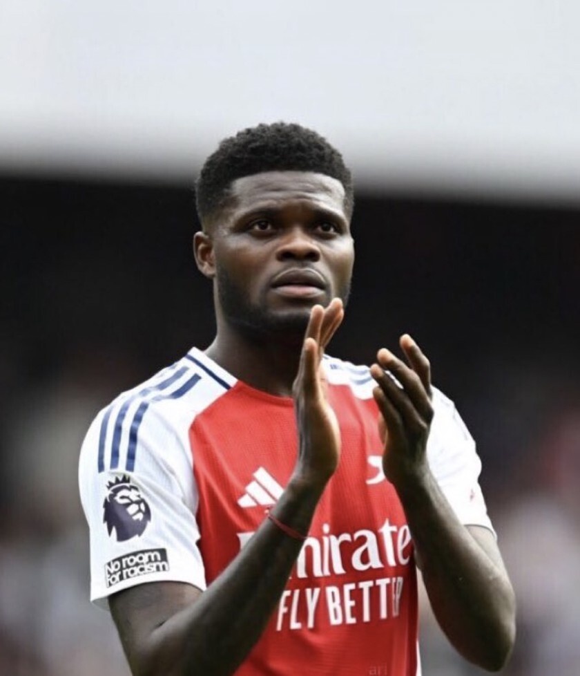 包含阿森纳中场伤员不断增加，球队捉襟见肘的词条