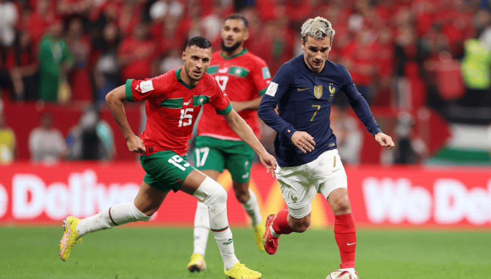 包含欧国联争胜之战：英格兰对比利时实力对比的词条