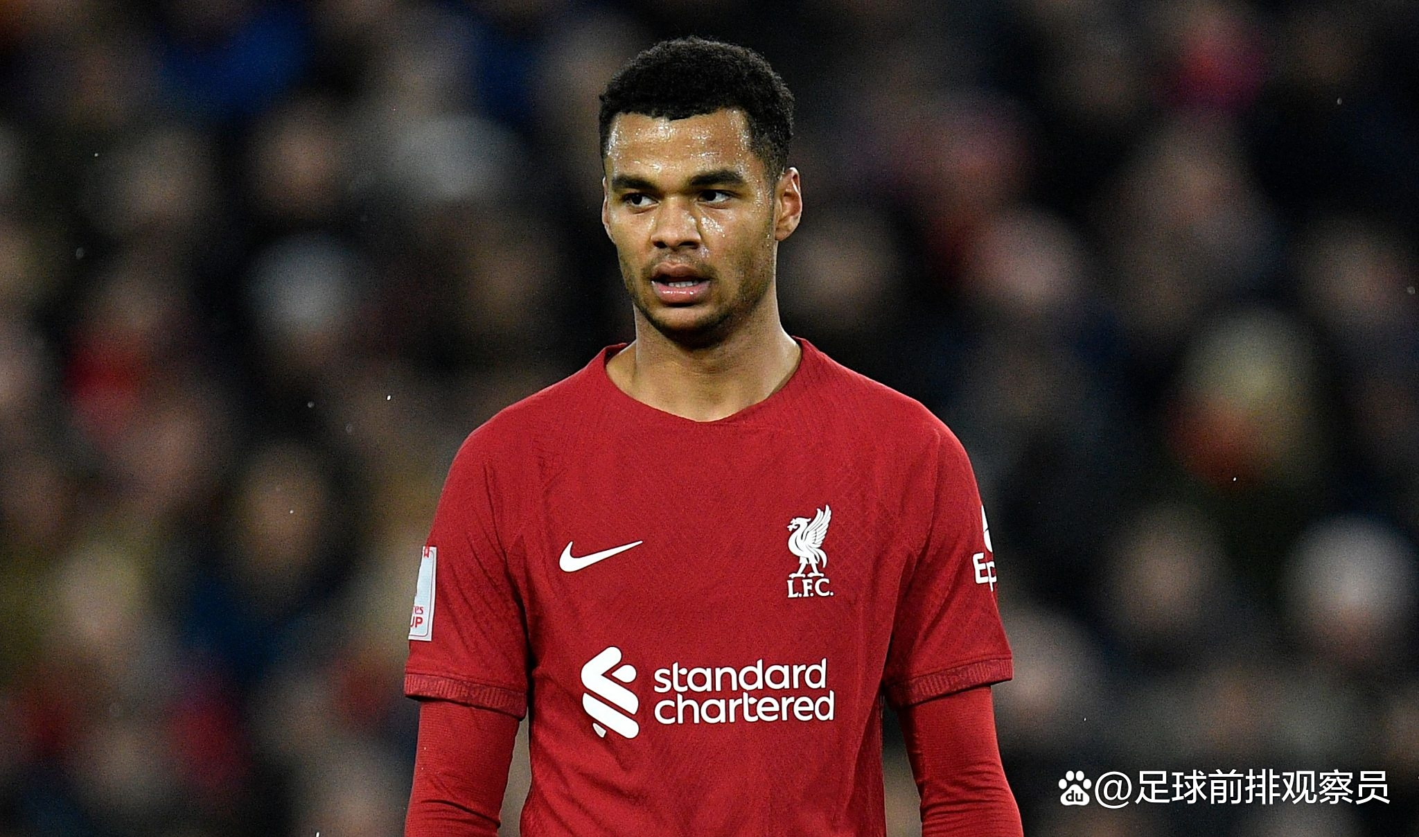 利物浦后防缺阵受到质疑,球队面临阵容调整 利物浦后防缺阵受到质疑,球队面临阵容调整