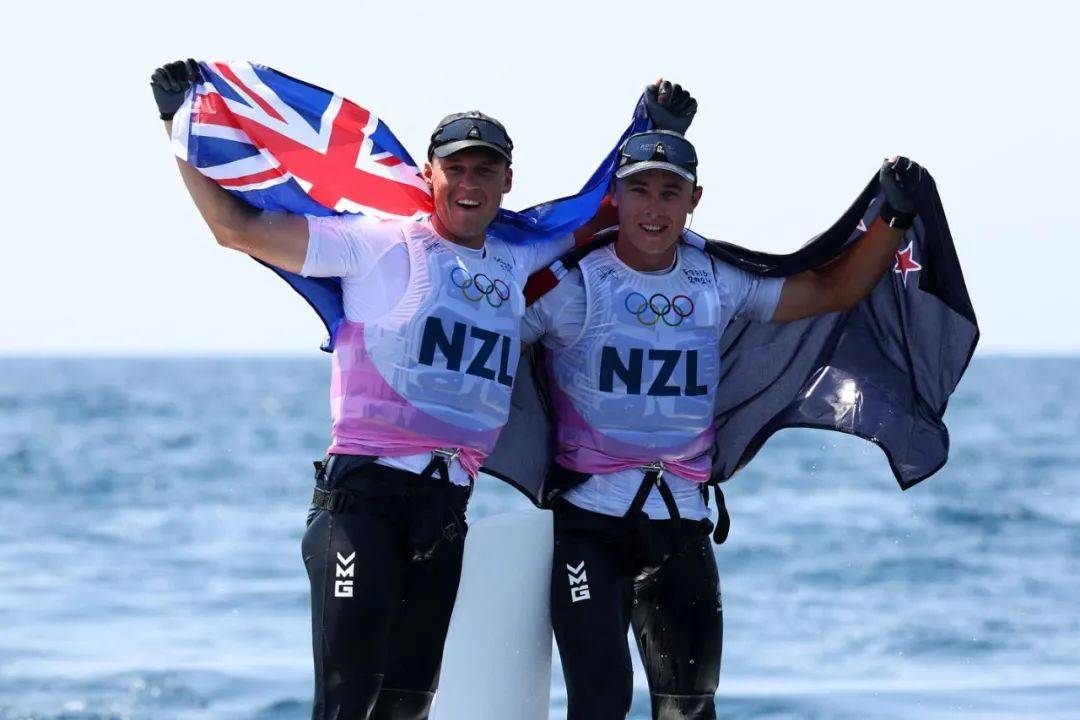 新西兰帆船运动员完成了比赛