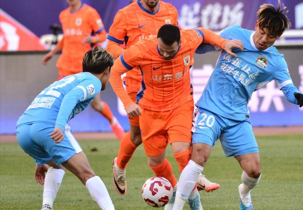 关于沃尔夫斯堡客场挫败对手，强势登顶积分榜的信息