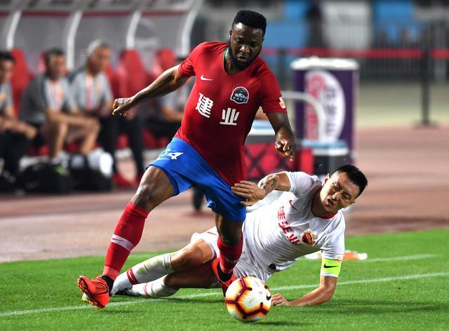 关于河南建业迎战深圳佳兆业，实力对比备受关注的信息