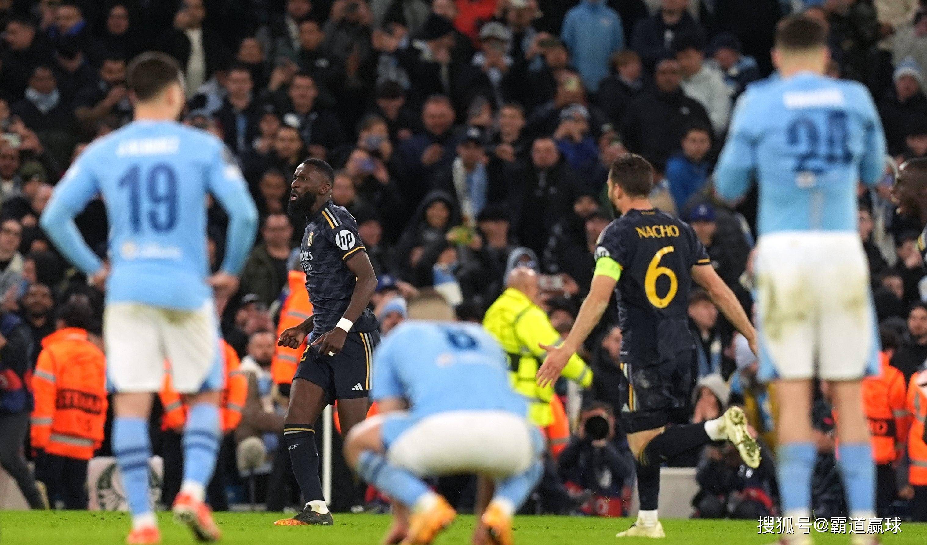 包含曼联险胜欧冠关键战，晋级希望存疑！的词条