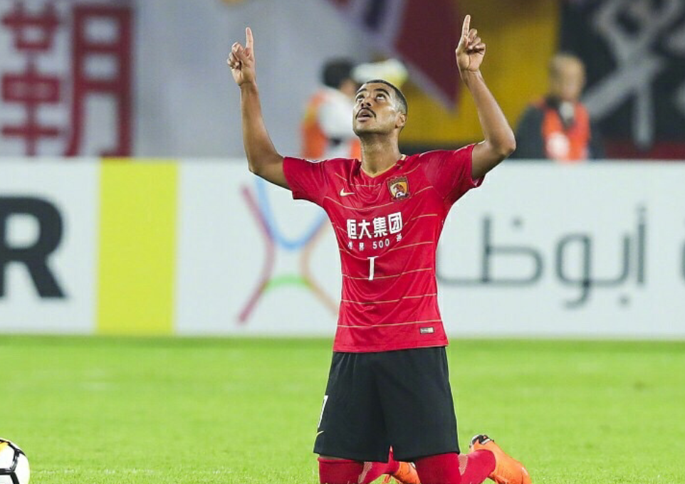 包含人和客场战胜恒大，全队表现值得称赞的词条