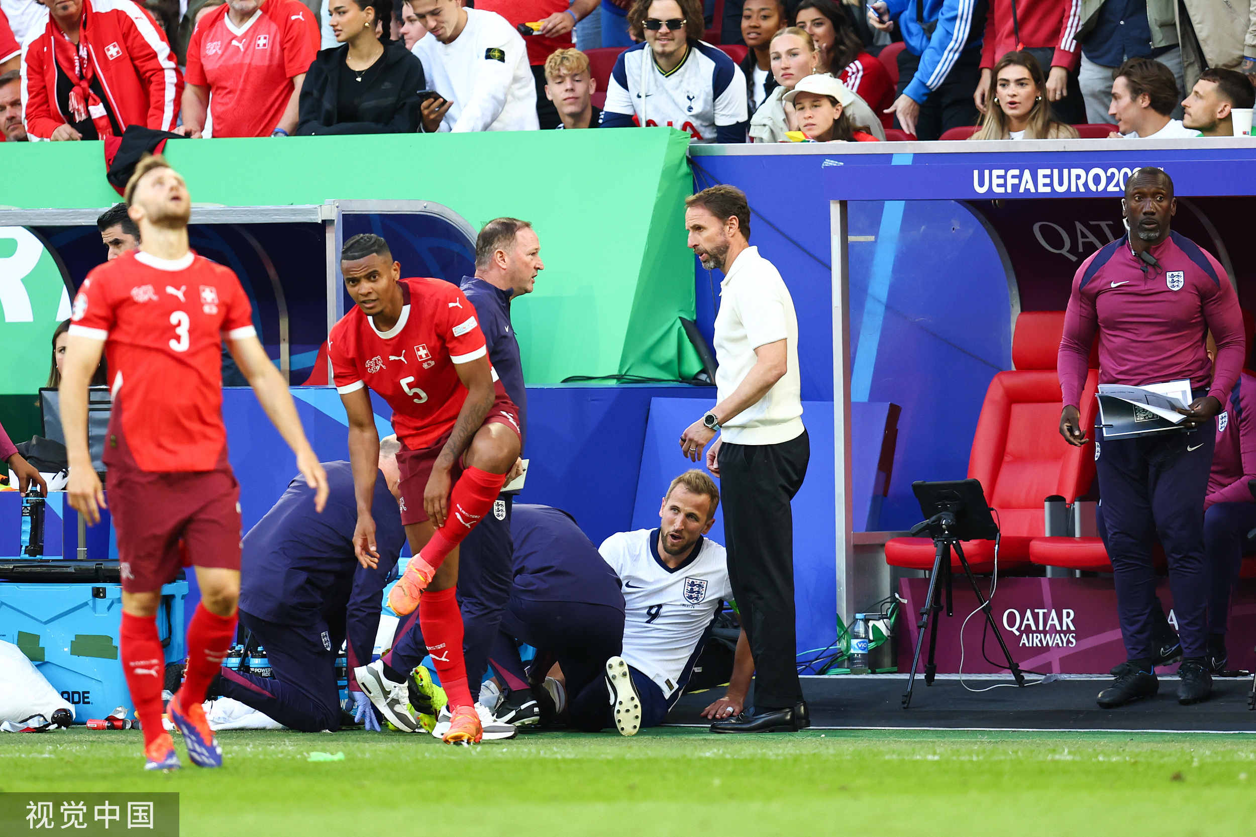 瑞士队在比赛中大获全胜，击败对手