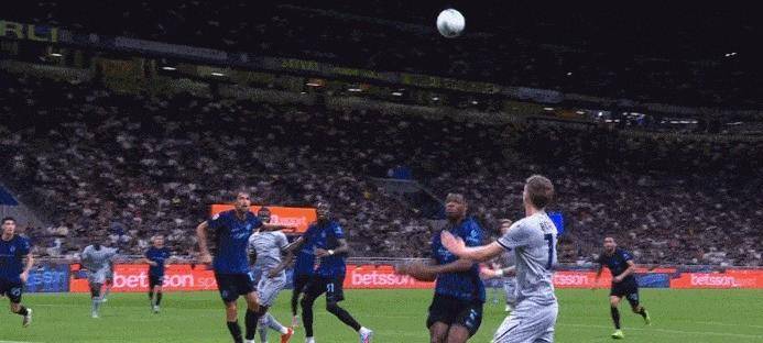 拉齐奥客场爆冷，意甲升班马翻盘的简单介绍