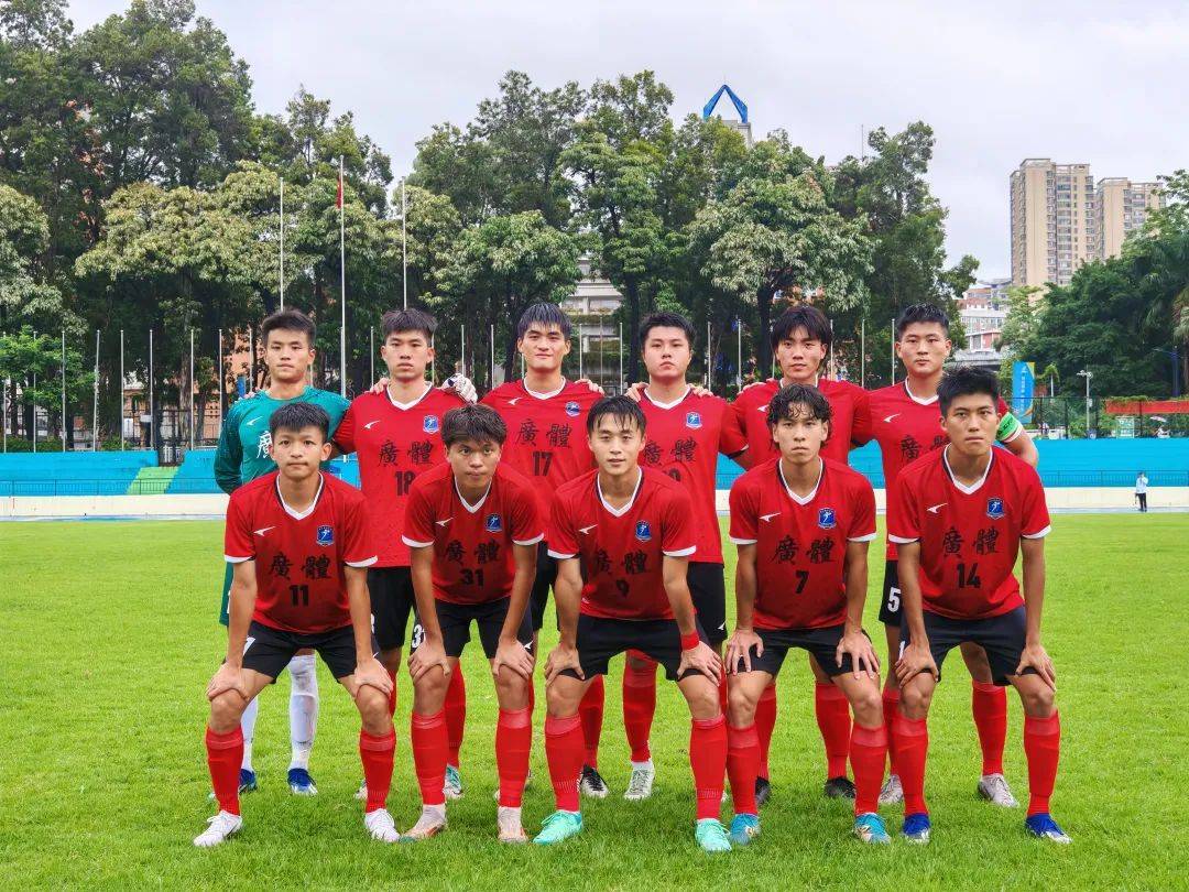 国内足球联赛冠军产生，A队称王