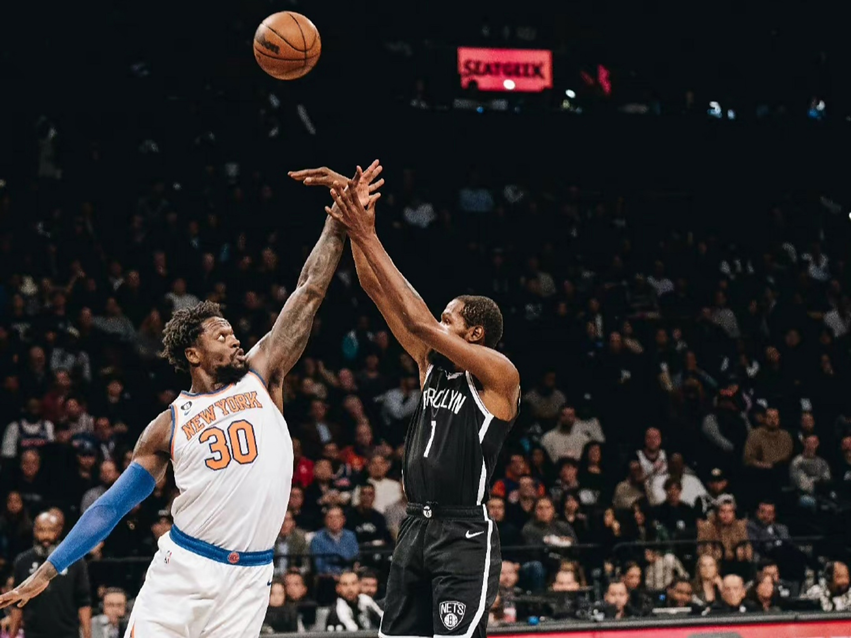 尼克斯客场惨败篮网，杜兰特砍下30+10