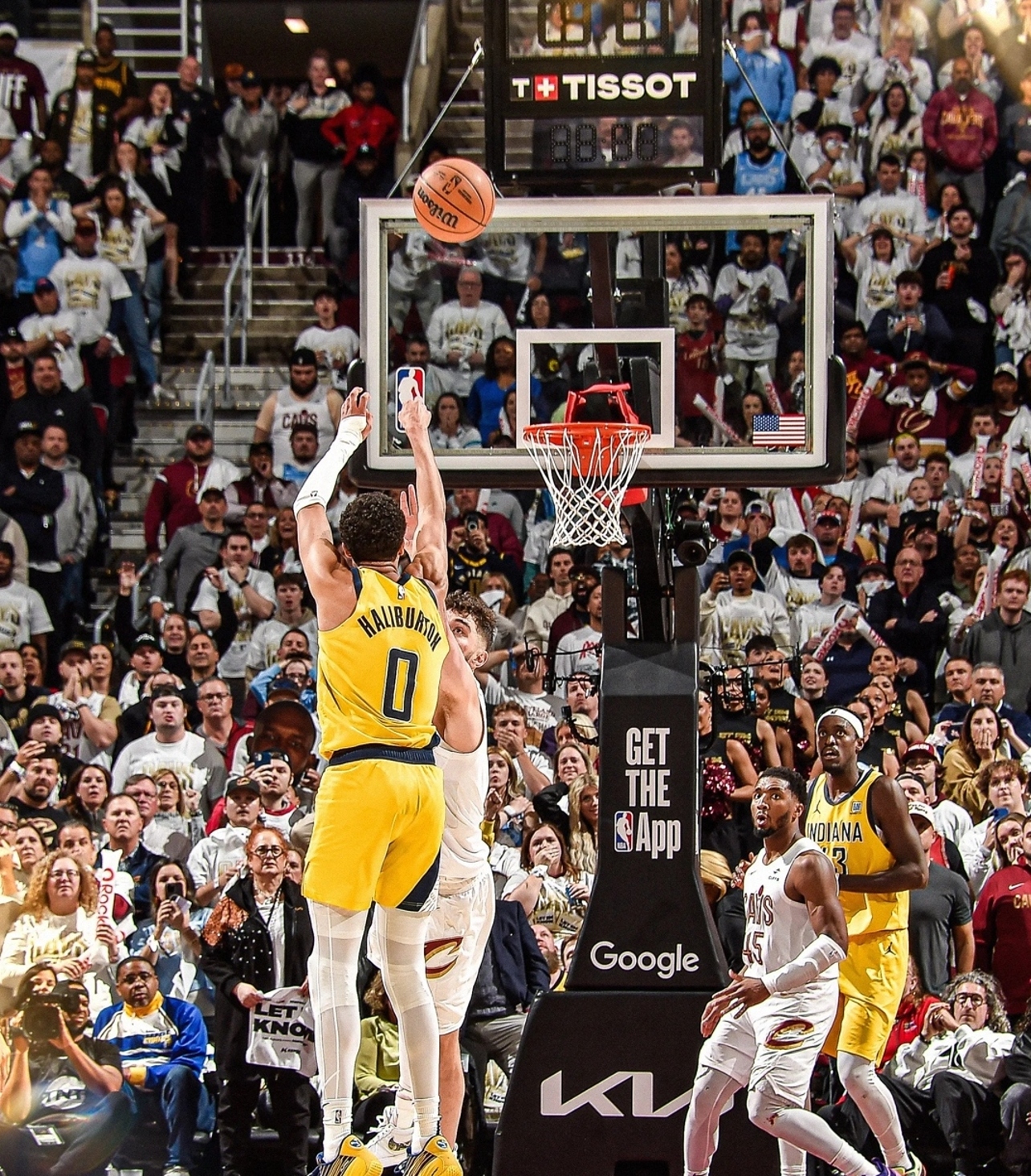 爵士击败篮网，米切尔孤军奋战砍下38分的简单介绍