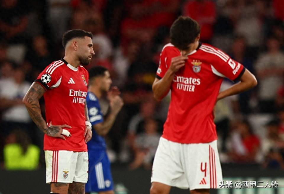 包含寂静球场！球队客场比赛取得冰冷逆转的词条